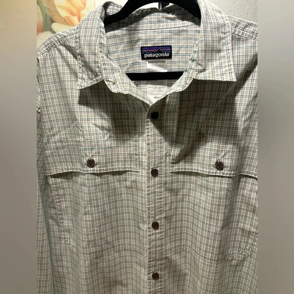 Patagonia Men's Long-Sleeved button down Shirt size XL - Picture 4 of 9